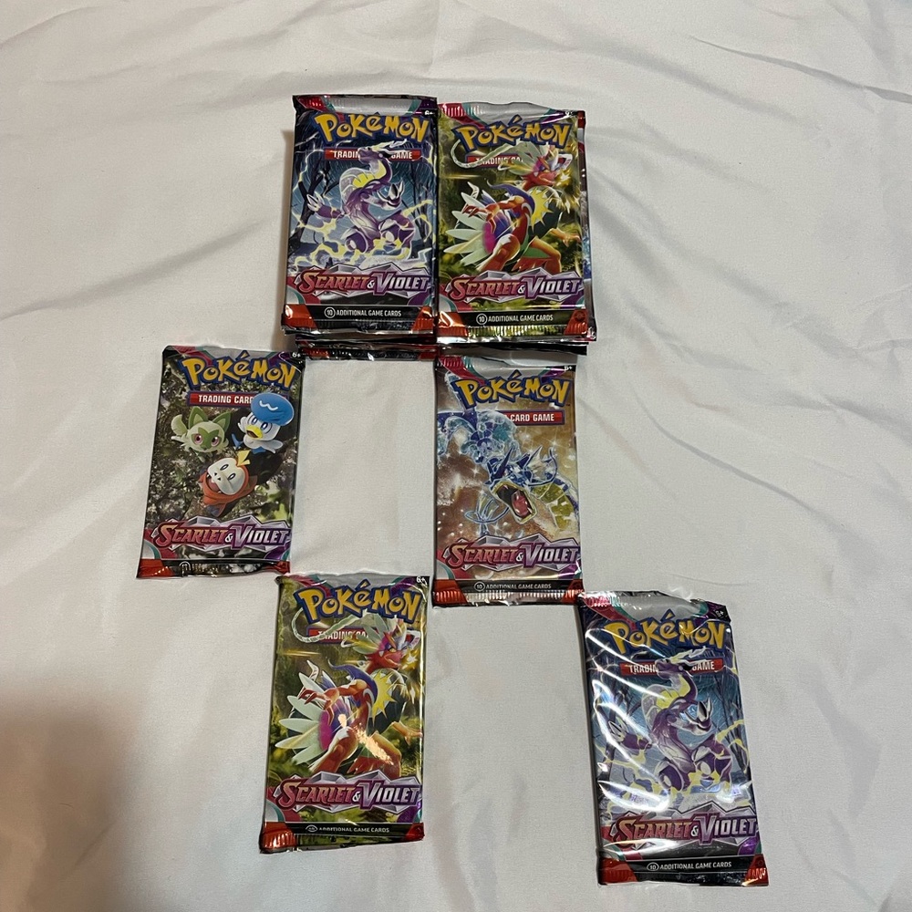 Unopened Packs of Pokémon cards Scarlet and Violet base set